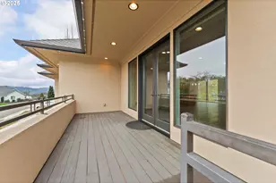 1518 NE Vista Fe Ct, Roseburg, OR 97470 - Photo 5