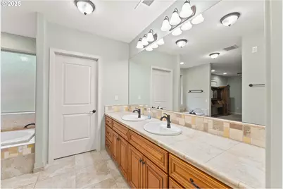 1518 NE Vista Fe Ct, Roseburg, OR 97470 - Photo 29