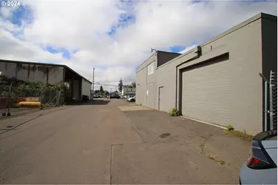 516 S 1st Ave, Hillsboro, OR 97123 - Photo 9