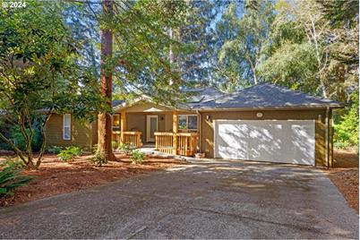 155 SW The Pines Dr, Depoe Bay, OR 97341 - Photo 1