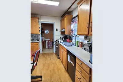 634 E Main St, Sheridan, OR 97378 - Photo 11