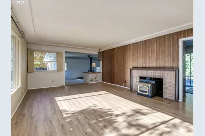 3893 Cedaroak Dr, West Linn, OR 97068 - Photo 5