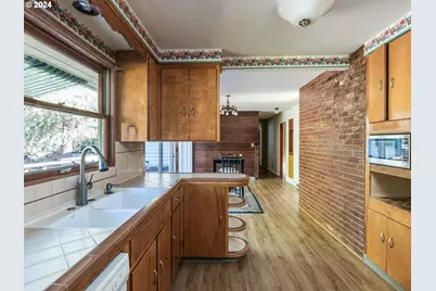 3893 Cedaroak Dr, West Linn, OR 97068 - Photo 11