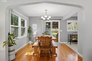 221 SE 109th Ave, Portland, OR 97216 - Photo 15