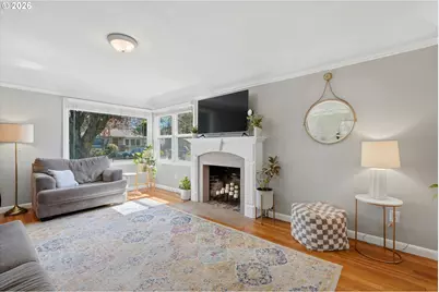 221 SE 109th Ave, Portland, OR 97216 - Photo 11