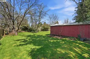 221 SE 109th Ave, Portland, OR 97216 - Photo 43