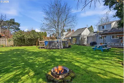 221 SE 109th Ave, Portland, OR 97216 - Photo 35