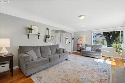 221 SE 109th Ave, Portland, OR 97216 - Photo 13