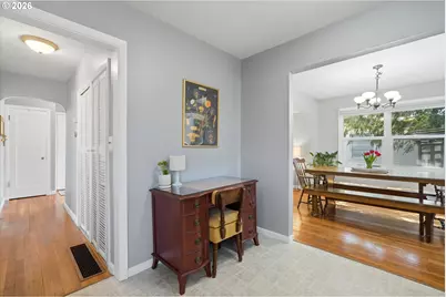 221 SE 109th Ave, Portland, OR 97216 - Photo 17