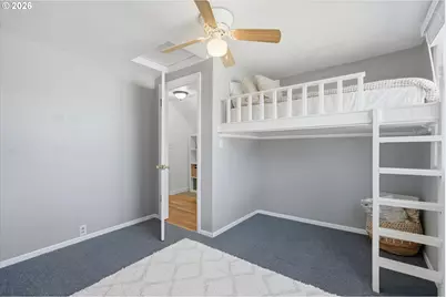 221 SE 109th Ave, Portland, OR 97216 - Photo 25