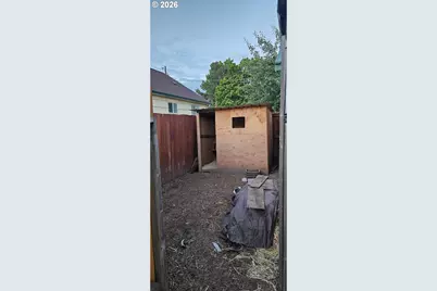 680 S 5th St, Harrisburg, OR 97446 - Photo 25