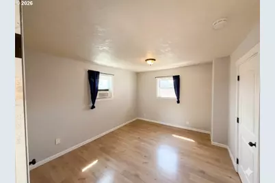 680 S 5th St, Harrisburg, OR 97446 - Photo 11