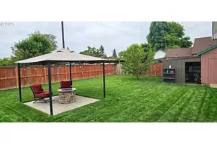 680 S 5th St, Harrisburg, OR 97446 - Photo 1