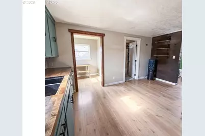 680 S 5th St, Harrisburg, OR 97446 - Photo 7