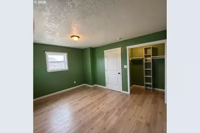 680 S 5th St, Harrisburg, OR 97446 - Photo 17