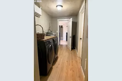 680 S 5th St, Harrisburg, OR 97446 - Photo 11