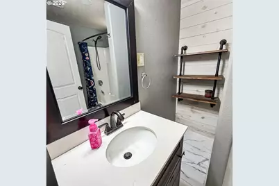680 S 5th St, Harrisburg, OR 97446 - Photo 13