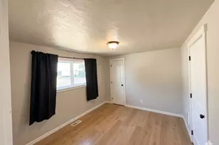 680 S 5th St, Harrisburg, OR 97446 - Photo 15