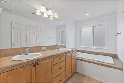 1188 SE Moonlight Ave, Hillsboro, OR 97123 - Photo 25