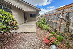 1886 Woodstock Circle, Salem, OR 97304 - Photo 19