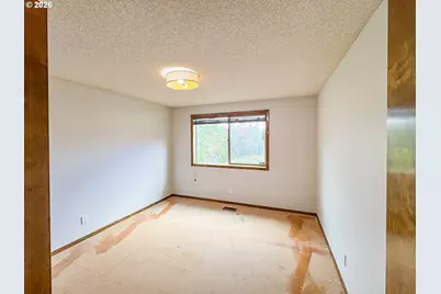 1886 Woodstock Cir, Salem, OR 97304 - Photo 11
