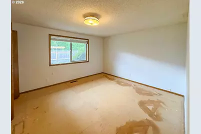 1886 Woodstock Cir, Salem, OR 97304 - Photo 13