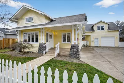 325 E Arlington St, Gladstone, OR 97027 - Photo 1