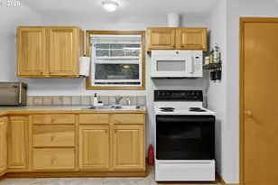 325 E Arlington St, Gladstone, OR 97027 - Photo 33