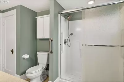 325 E Arlington St, Gladstone, OR 97027 - Photo 17