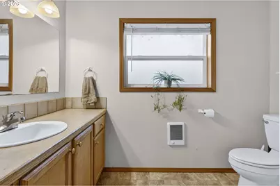 325 E Arlington St, Gladstone, OR 97027 - Photo 35