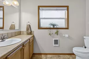 325 E Arlington St, Gladstone, OR 97027 - Photo 35