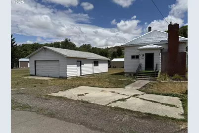 265 N 4th Ave, Elgin, OR 97827 - Photo 1