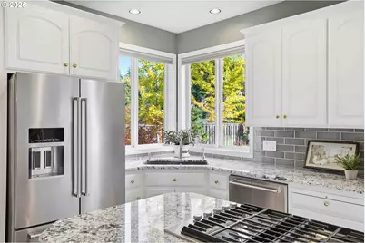 11060 SW Byrom Ter, Tualatin, OR 97062 - Photo 13