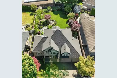11060 SW Byrom Ter, Tualatin, OR 97062 - Photo 1
