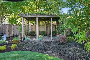 11060 SW Byrom Terrace, Tualatin, OR 97062 - Photo 39