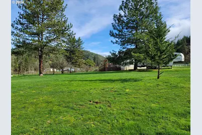 449 Evergreen Ridge Rd, Riddle, OR 97469 - Photo 17