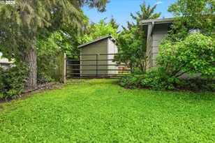 823 W Quinalt St, Springfield, OR 97477 - Photo 37