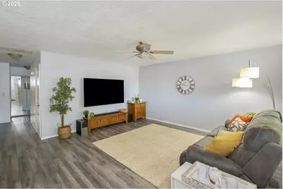 7904 SE 104th Ave, Portland, OR 97266 - Photo 5