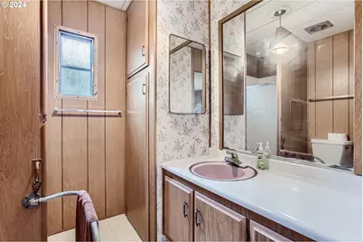 11602 SW Royal Villa Dr, Tigard, OR 97224 - Photo 9