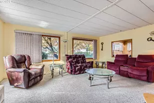 11602 SW Royal Villa Dr, Tigard, OR 97224 - Photo 3