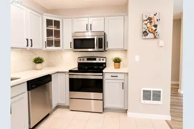 13320 SW Allen Blvd #205, Beaverton, OR 97005 - Photo 7