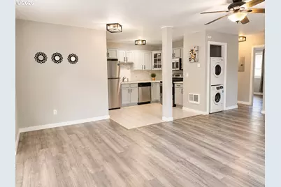 13320 SW Allen Blvd #205, Beaverton, OR 97005 - Photo 9