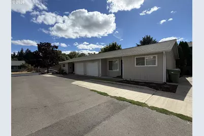504 E 9th 14 St, Newberg, OR 97132 - Photo 3