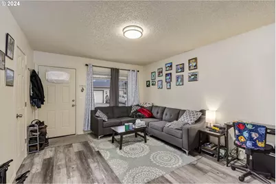 504 E 9th 14 St, Newberg, OR 97132 - Photo 9