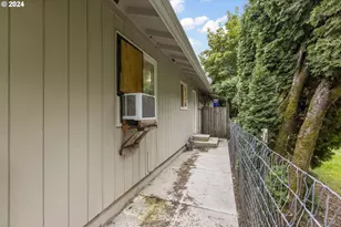 504 E 9th 14 St, Newberg, OR 97132 - Photo 17