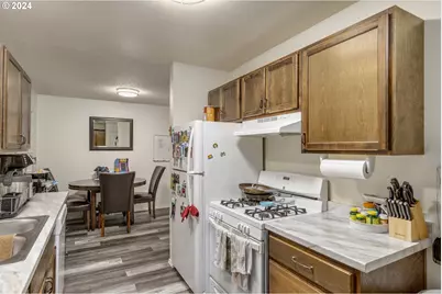 504 E 9th 14 St, Newberg, OR 97132 - Photo 13