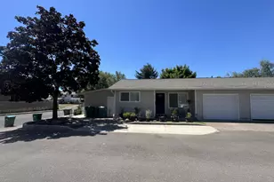 504 E 9th 14 St, Newberg, OR 97132 - Photo 1