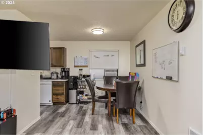 504 E 9th 14 St, Newberg, OR 97132 - Photo 9
