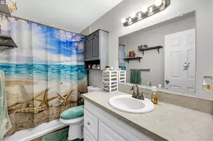 4117 NE 8th St, Gresham, OR 97030 - Photo 7