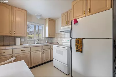 128 Market Ln, Myrtle Creek, OR 97457 - Photo 17